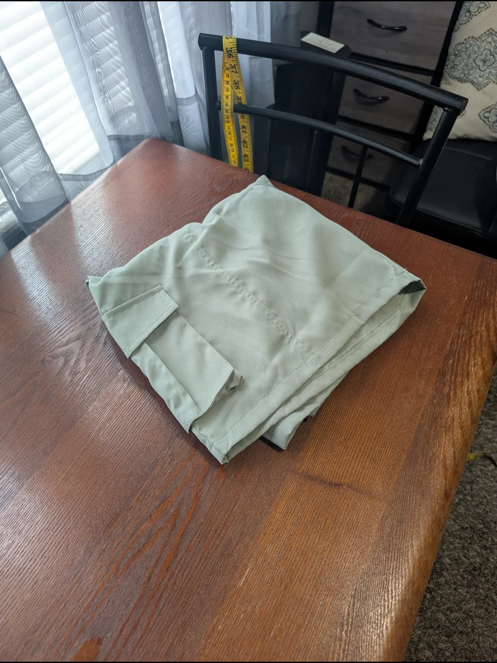 Women's Lightweight Cargo Shorts in Light Sage